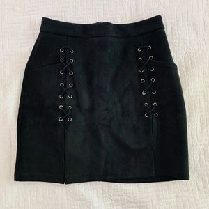 Women’s black suede stitched mini skirt pockets